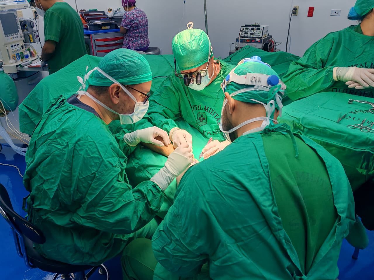 Brigada médica reconstruirá manos a 44 pacientes en el Hospital Escuela