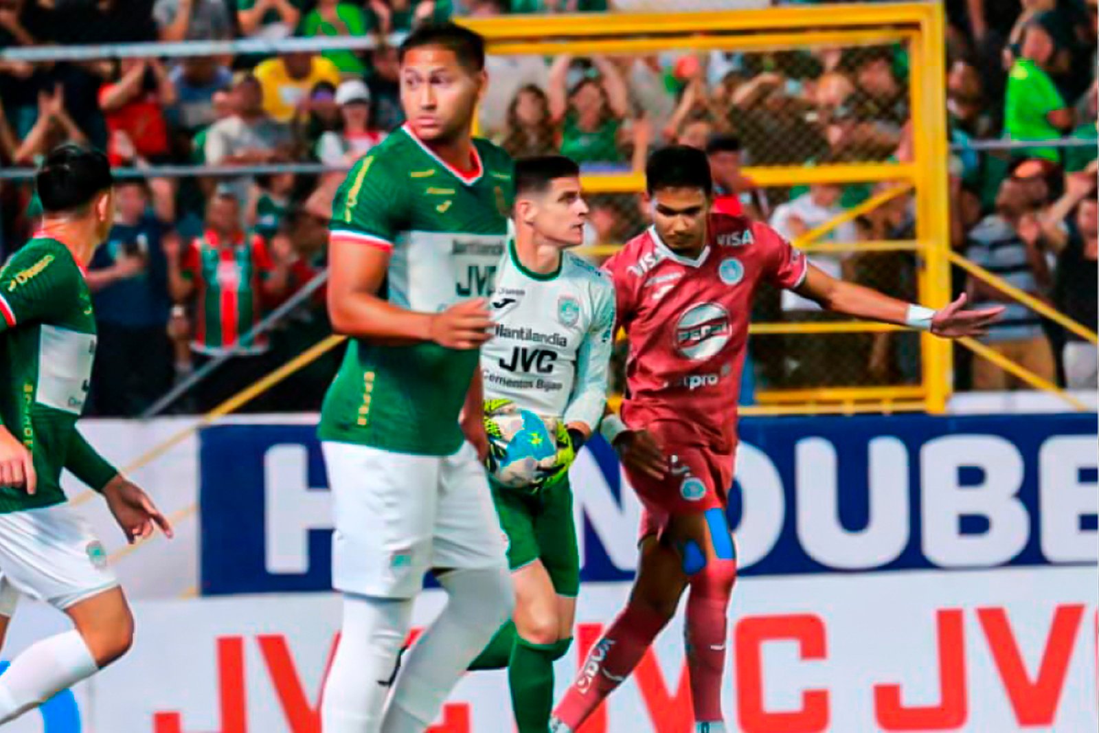 Marathón y Motagua dejan todo abierto tras intenso empate en la ida de la gran final del fútbol hondureño