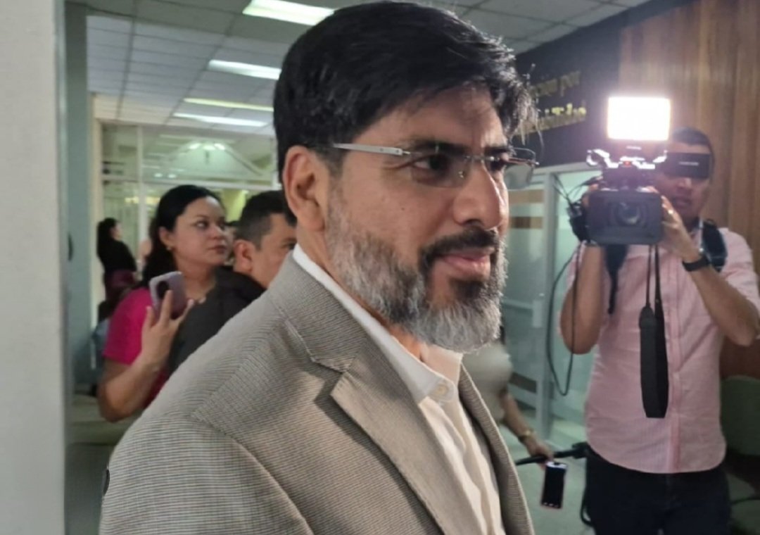Exfiscal Johel Zelaya interpone amparo y afirma que su salida fue injusta
