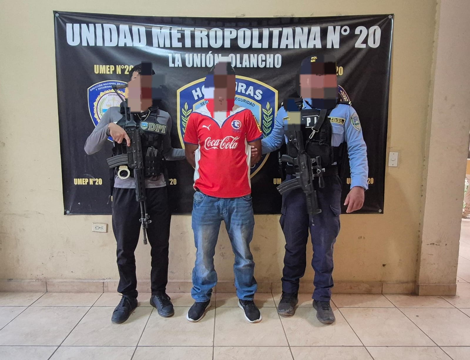 UMEP-20 captura a dos hombres con órdenes judiciales en Jano, Olancho