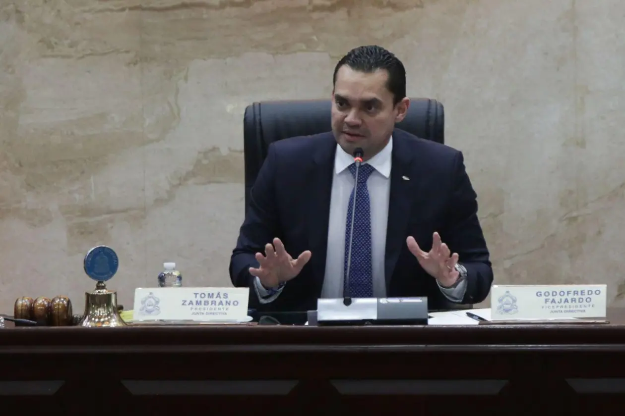 Tomás Zambrano denuncia campaña con audios falsos y anuncia peritaje internacional