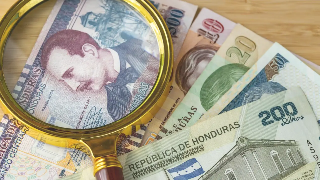 Ahorro en bancos crece con fuerza en Honduras impulsado por remesas y confianza en el sistema financiero