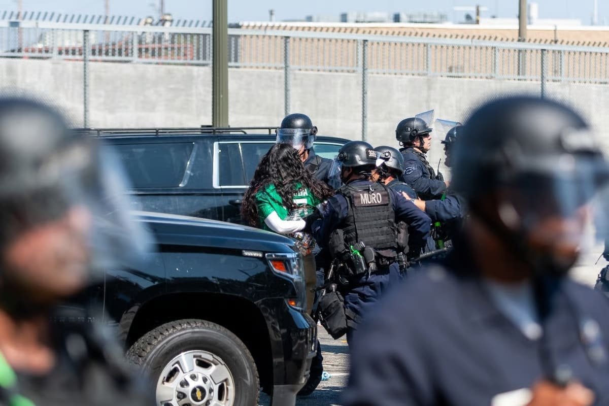 ICE arresta a joven hondureño tras audiencia migratoria pese a reciente fallo judicial en Nueva York