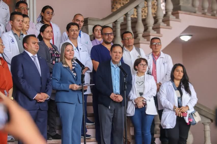 Gobierno de Asfura y Colegio Médico alcanzan acuerdo que pone fin a asambleas informativas