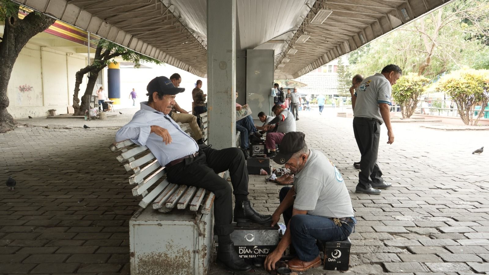 Jornada de chaine gratuito beneficia a capitalinos y respalda a lustradores del Parque Central
