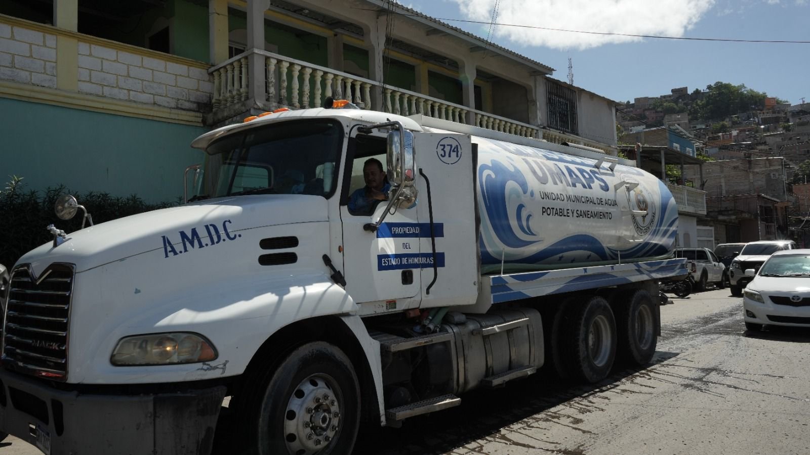 AMDC y UMAPS distribuyen más de 20 mil galones de agua en sectores capitalinos