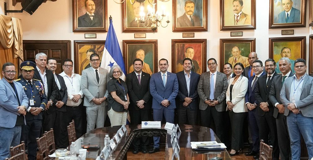 Congreso, Copeco y expertos regionales analizan estrategias ante sequías, inundaciones e incendios