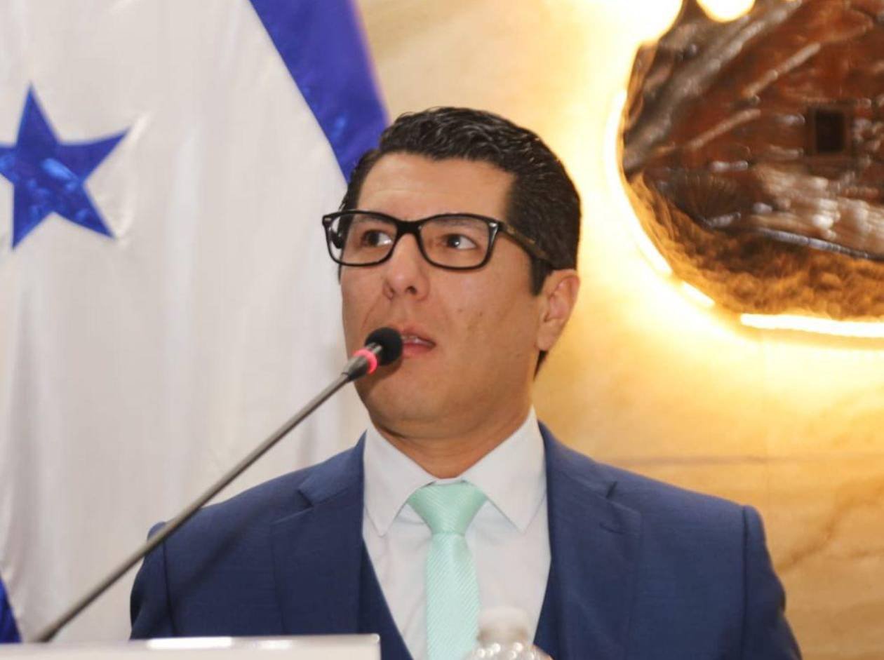 Diputado liberal cuestiona al entorno de Nasralla por presuntas irregularidades financieras
