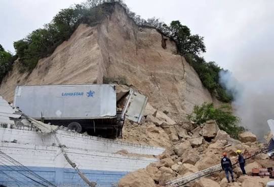 Evaluación preliminar concluye que modificaciones al terreno y falta de obras de mitigación incidieron en derrumbe de La Cañada