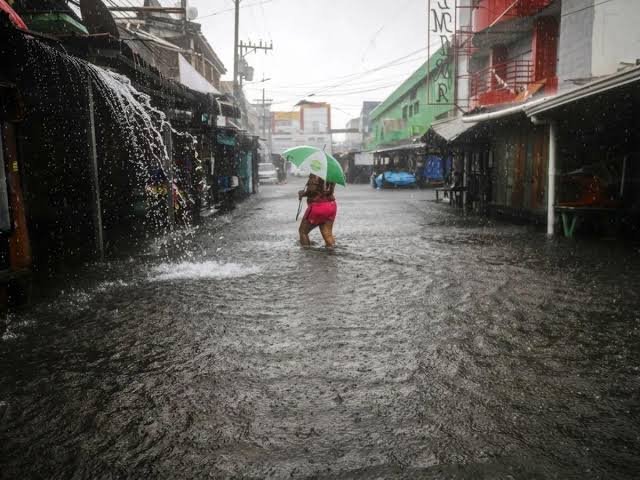 Cristina mantiene bajo lluvias a Honduras y amenaza con provocar crecidas y oleaje elevado