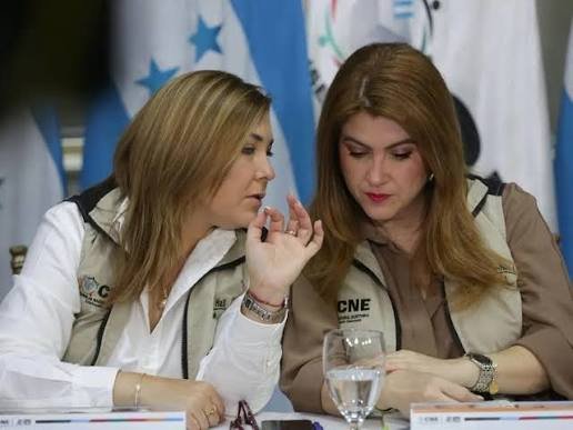 Ana Paola Hall y Cossette López se despiden del CNE con informe que reconstruye el proceso electoral de 2025 y reaviva el debate sobre la institucionalidad democrática