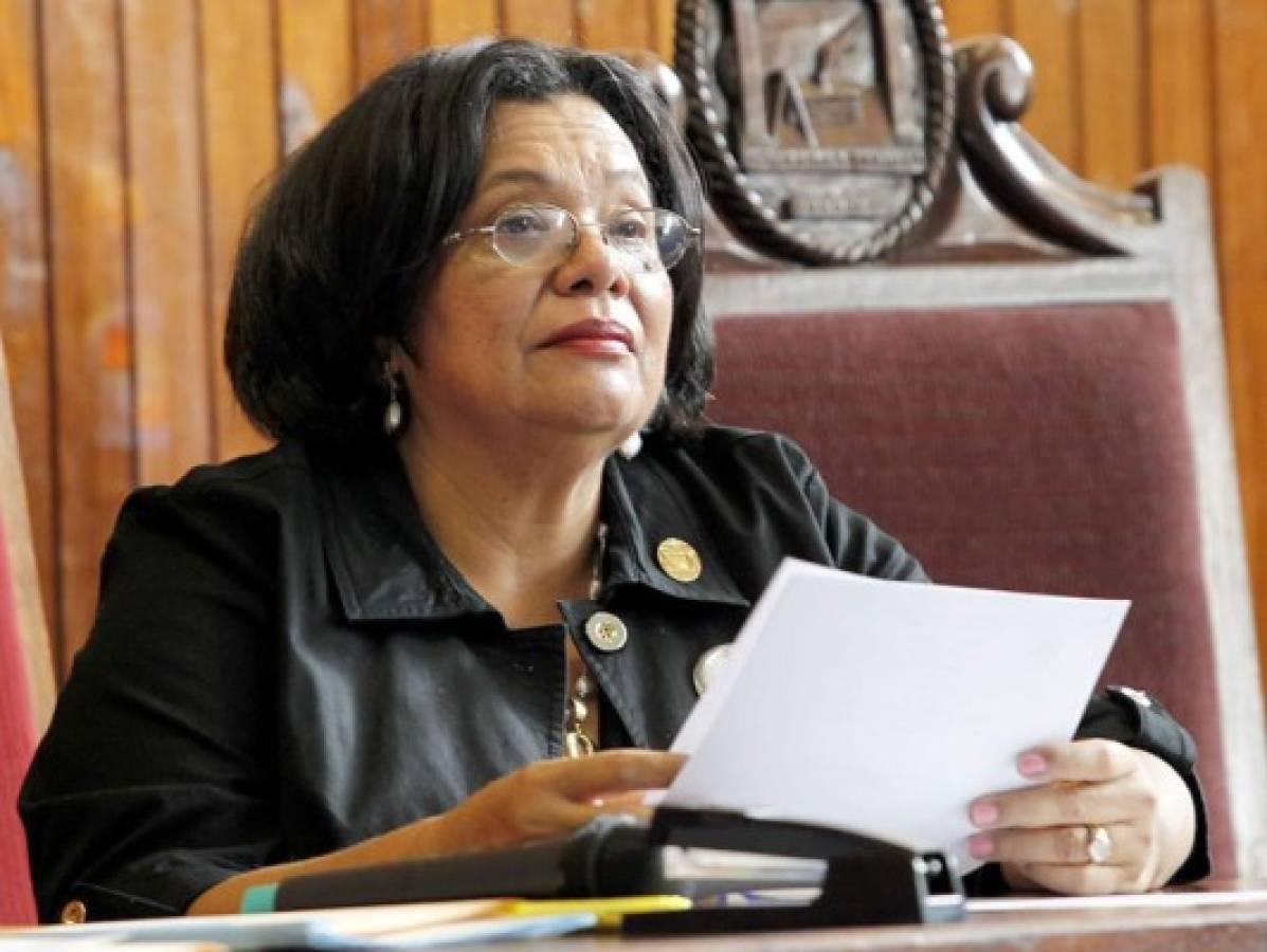 Julieta Castellanos pide al Partido Liberal aclarar postura sobre reformas al sector eléctrico