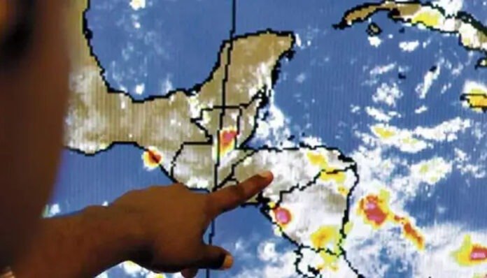 Onda tropical de corta amplitud dejará precipitaciones en el territorio hondureño