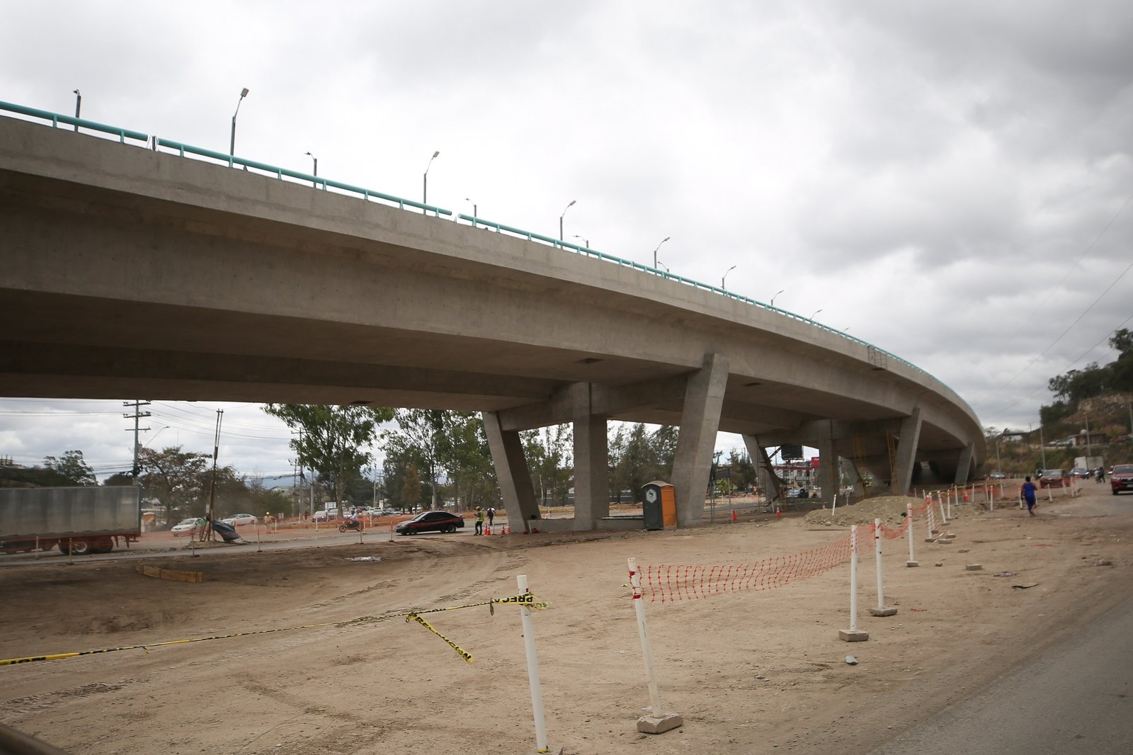 Informe revela que fisuras en el puente Papa Francisco fueron detectadas antes de su apertura