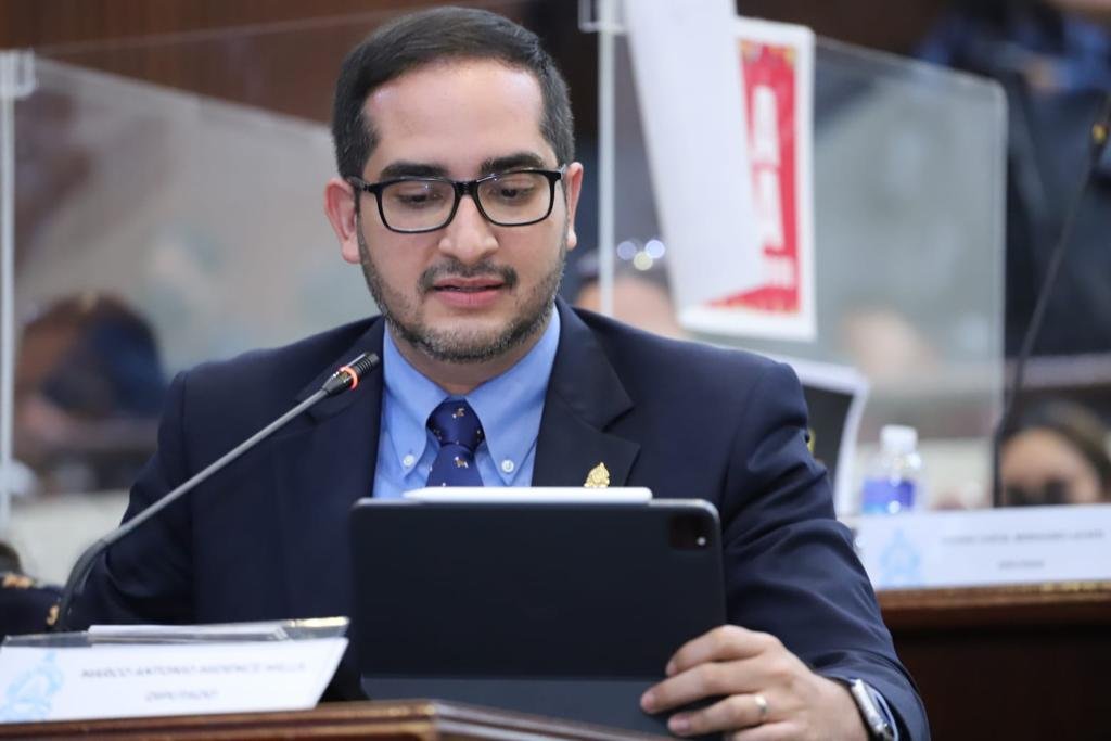Nueva ley de transparencia financiera busca fortalecer controles y evitar que Honduras ingrese a la lista gris del GAFI según diputado Midence