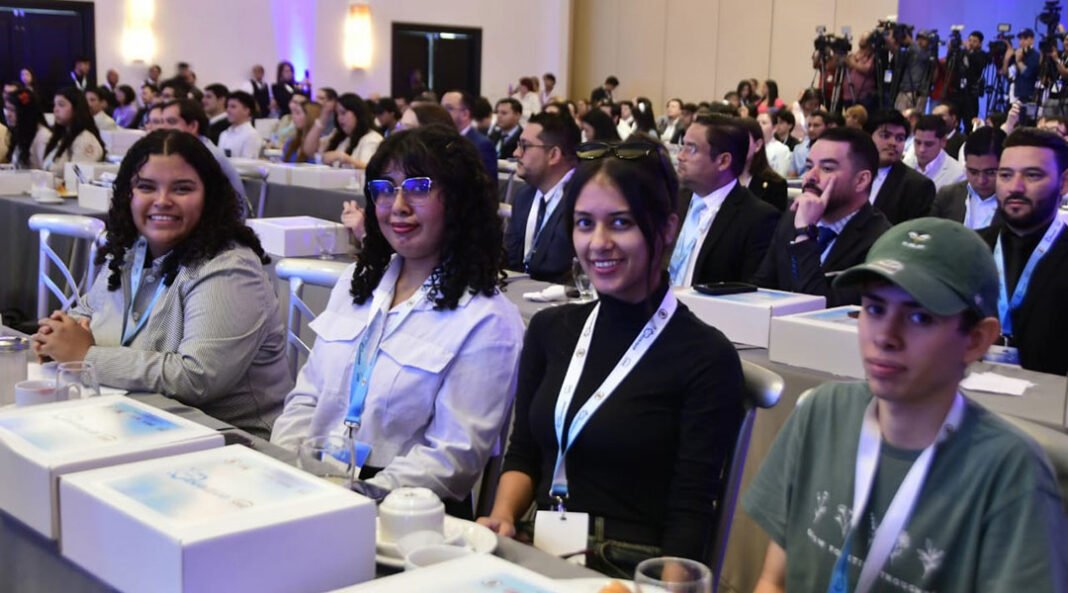 Honduras lanza “AWS Entrena Honduras”, un programa que otorgará 15 mil becas gratuitas en habilidades digitales